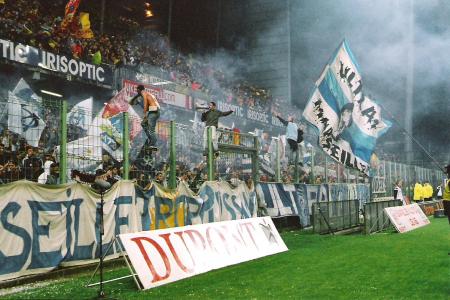 11-LENS-OM 02.jpg